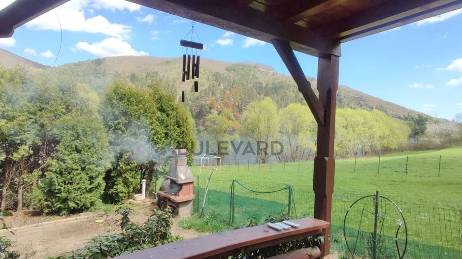 Cabana si teren 1000 mp cu iesire la lac! - Poză 3