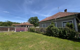 Casă de vânzare + teren 2400 mp Urgent - Poză 1
