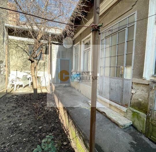 Casă 4 camere de vânzare | Zona Banu Manta | Construcție 1947 - Poză 2