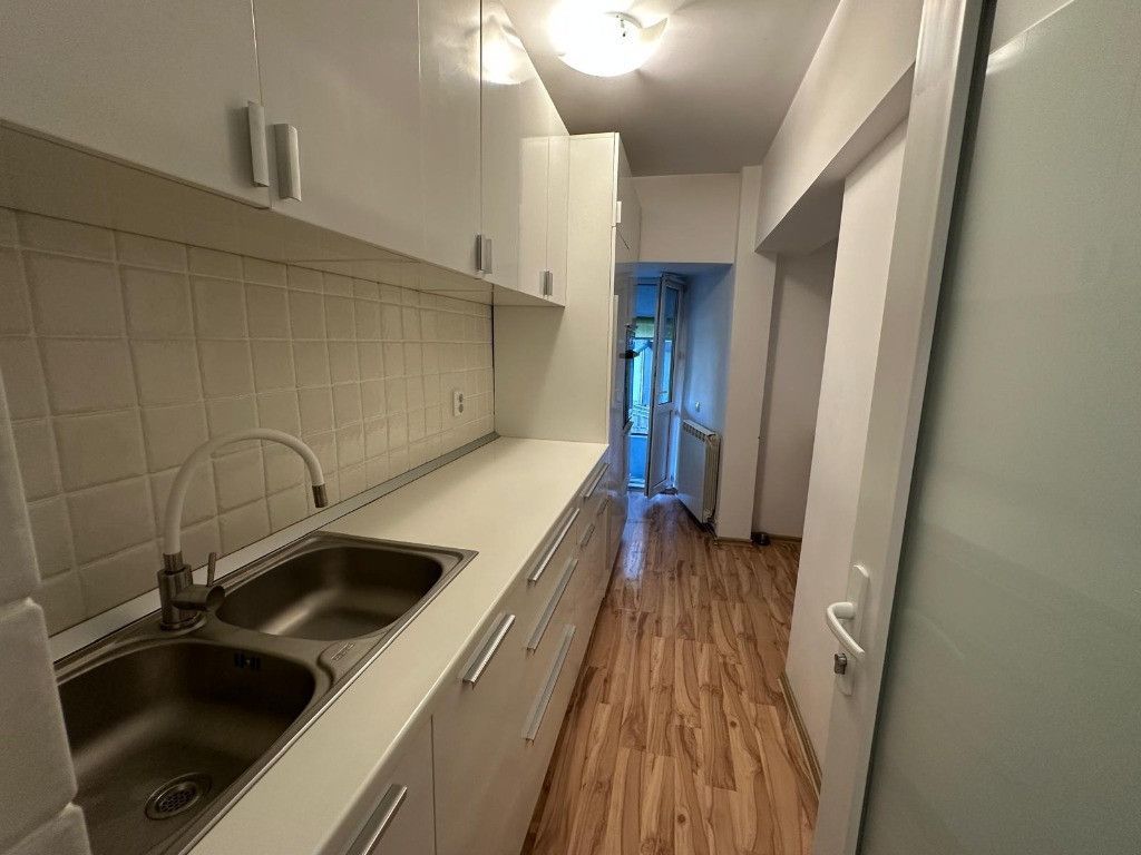 Apartament 3 camere de închiriat - Poză 9
