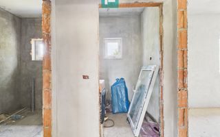 Casă cu 2 camere și teren în Gai - Poză 10