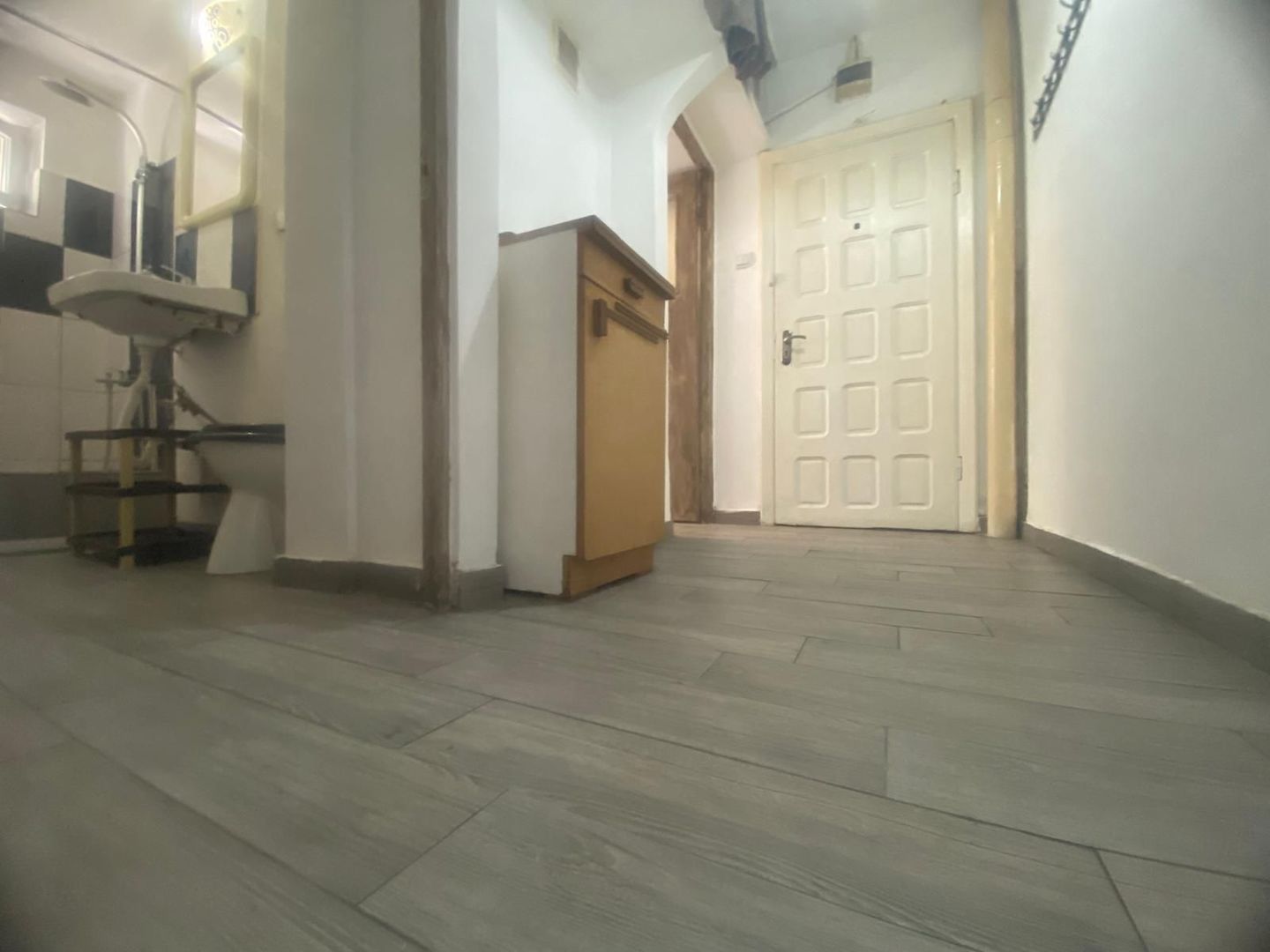 Etajul 3! Inchiriere apartament cu 2 camere in Targoviste - micro 11 - Poză 11