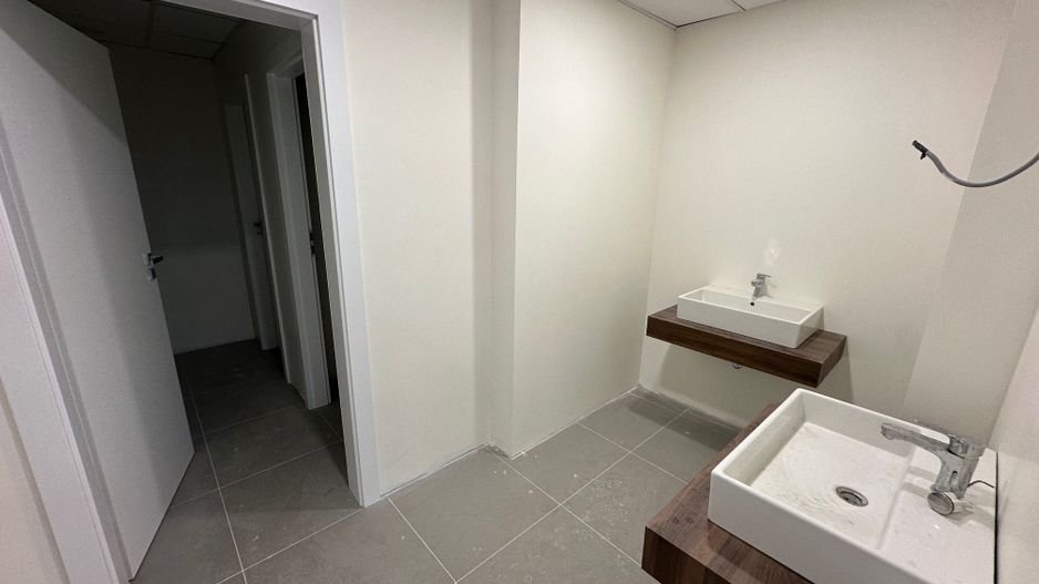 Spatiu comercial 513  mp / 12 locuri de PARCARE - Poză 8