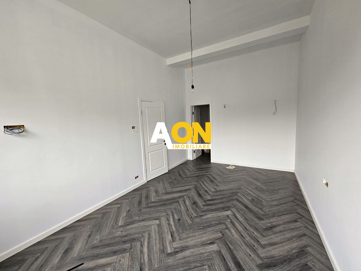 Casa noua, 6 camere, finisata la cheie, 1000 mp teren, zona Schit - Poză 18