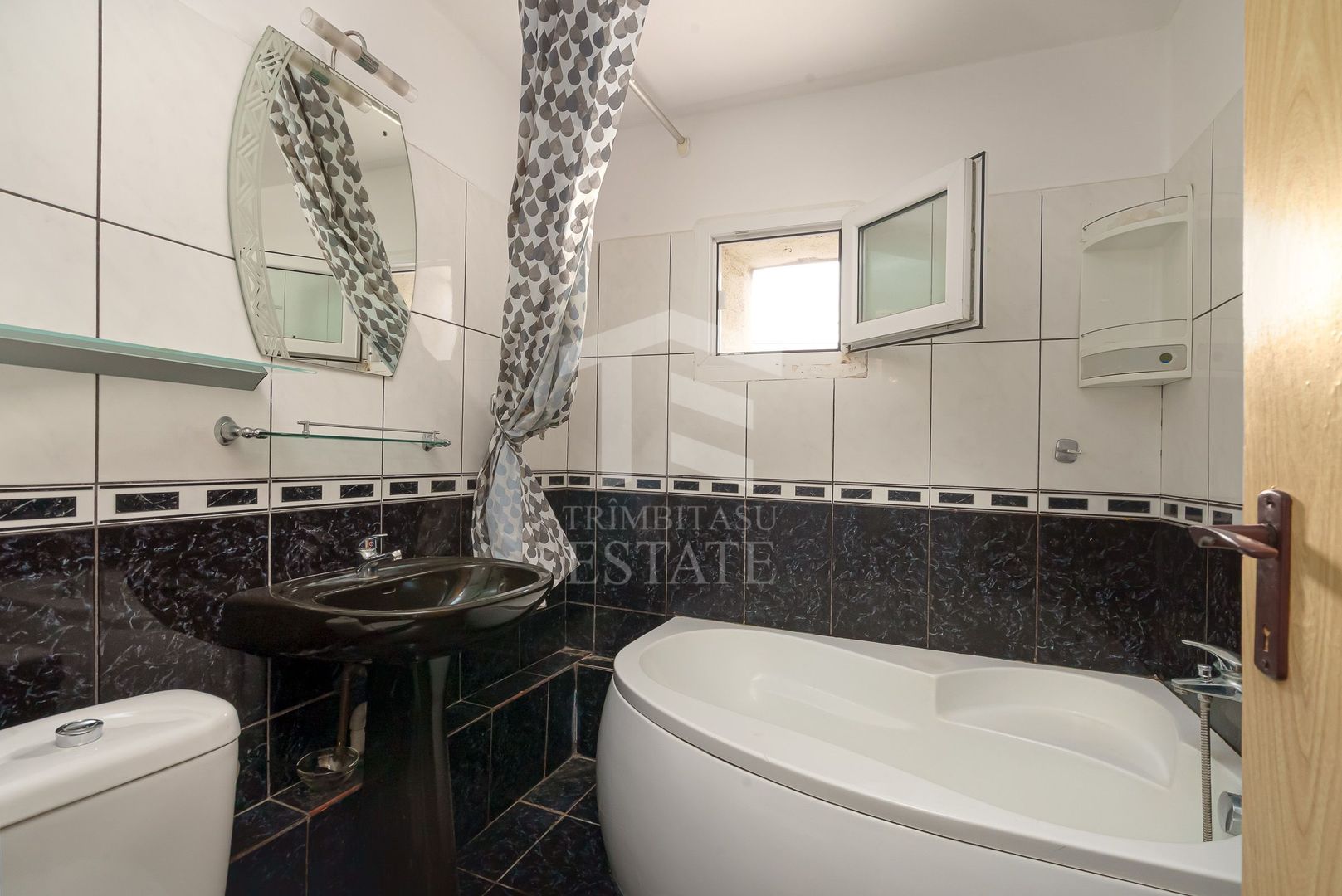 Apartament de vanzare 3 camere - Teiul Doamnei. - Poză 11