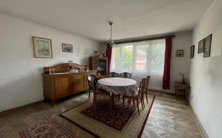 Apartament în Zonă Centrală – Ideal pentru locuit sau investiție. - Poză 1