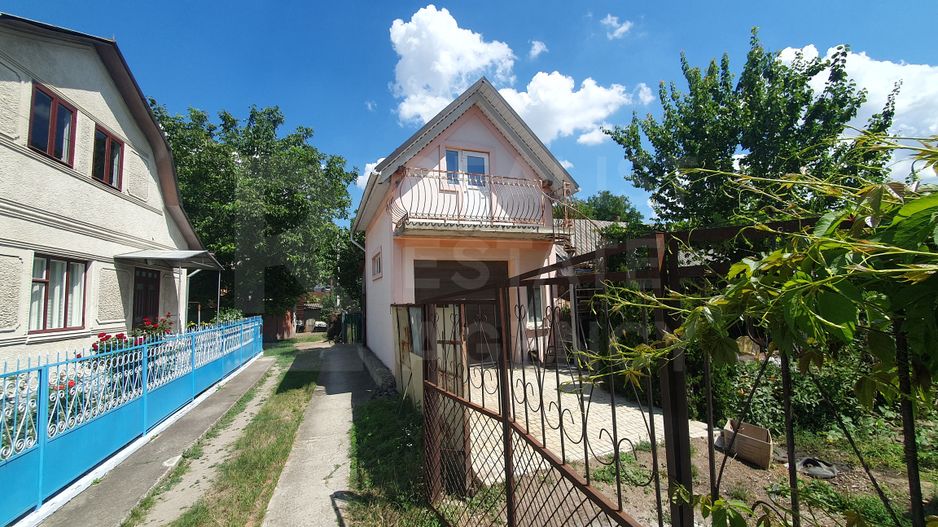 Vânzare casă într-o zonă liniștită și ecologică - Poză 14