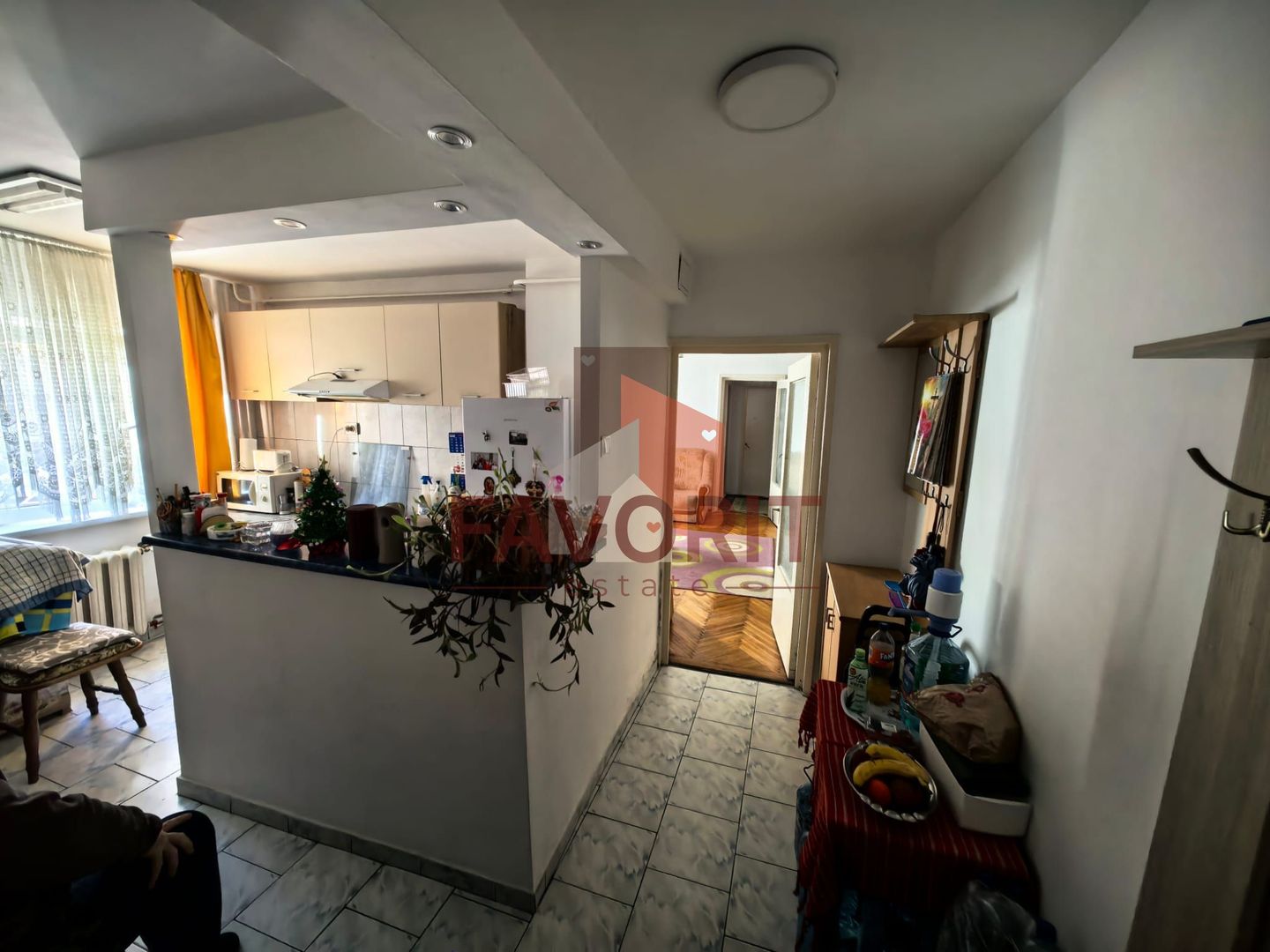 2 camere | mobilat si utilat | boxa | zona excelenta | - Poză 4