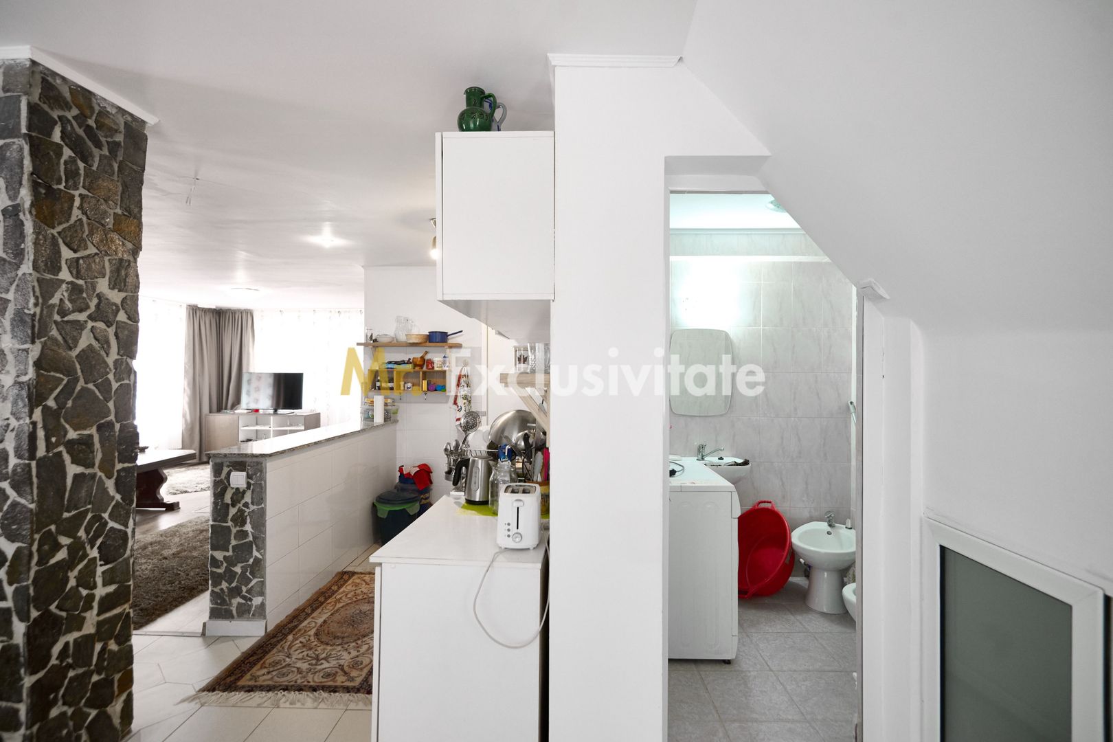 Casa de vacanta sau pensiune in Dâmbovicioara 5 camere, 5 bai, 6412 mp teren - Poză 12