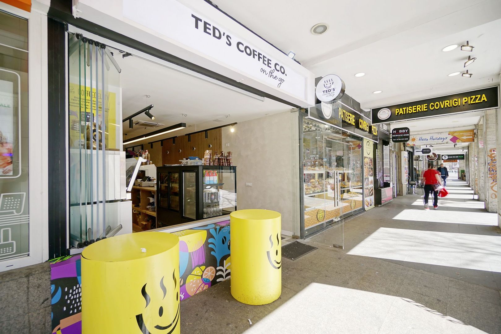 Spatiul comercial Piata Romana ,la coloane - Poză 3