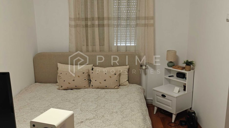 Apartament cu 2 camere, mobilat și renovat – Zona Dâmbul Pietros - Poză 1