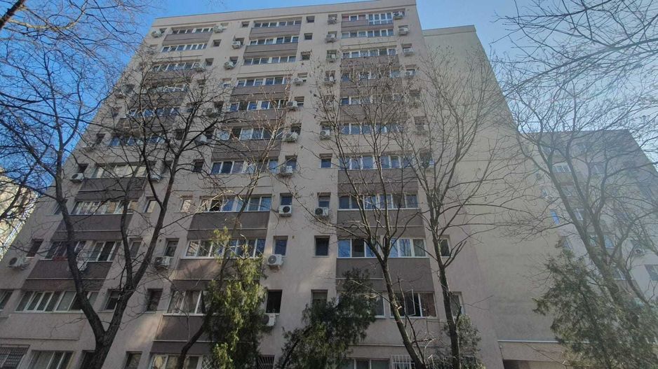 De vanzare Garsoniera Drumul Taberei - Poză 1