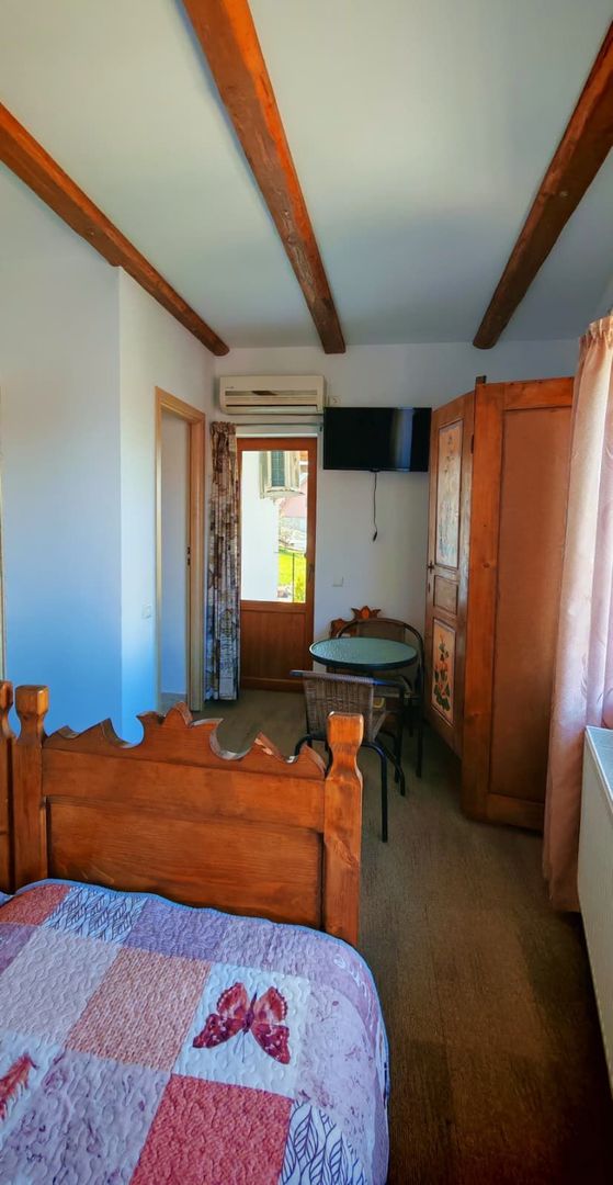 Casa / vila,  pensiune investitie zona Sacele, Brasov - Poză 15