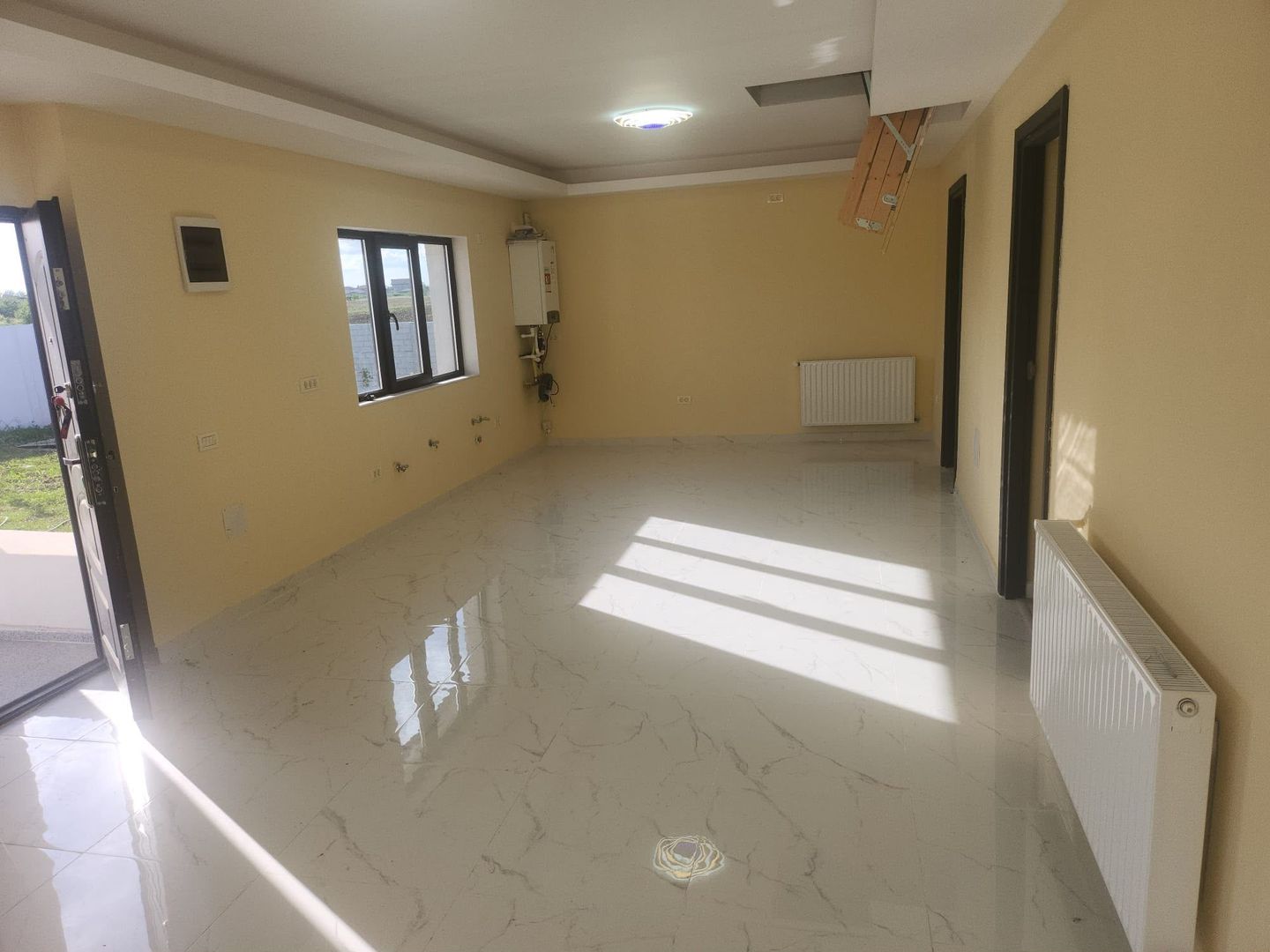 Casă spațioasă de închiriat în Clinceni, 120 mp + curte 535 mp - Poză 6