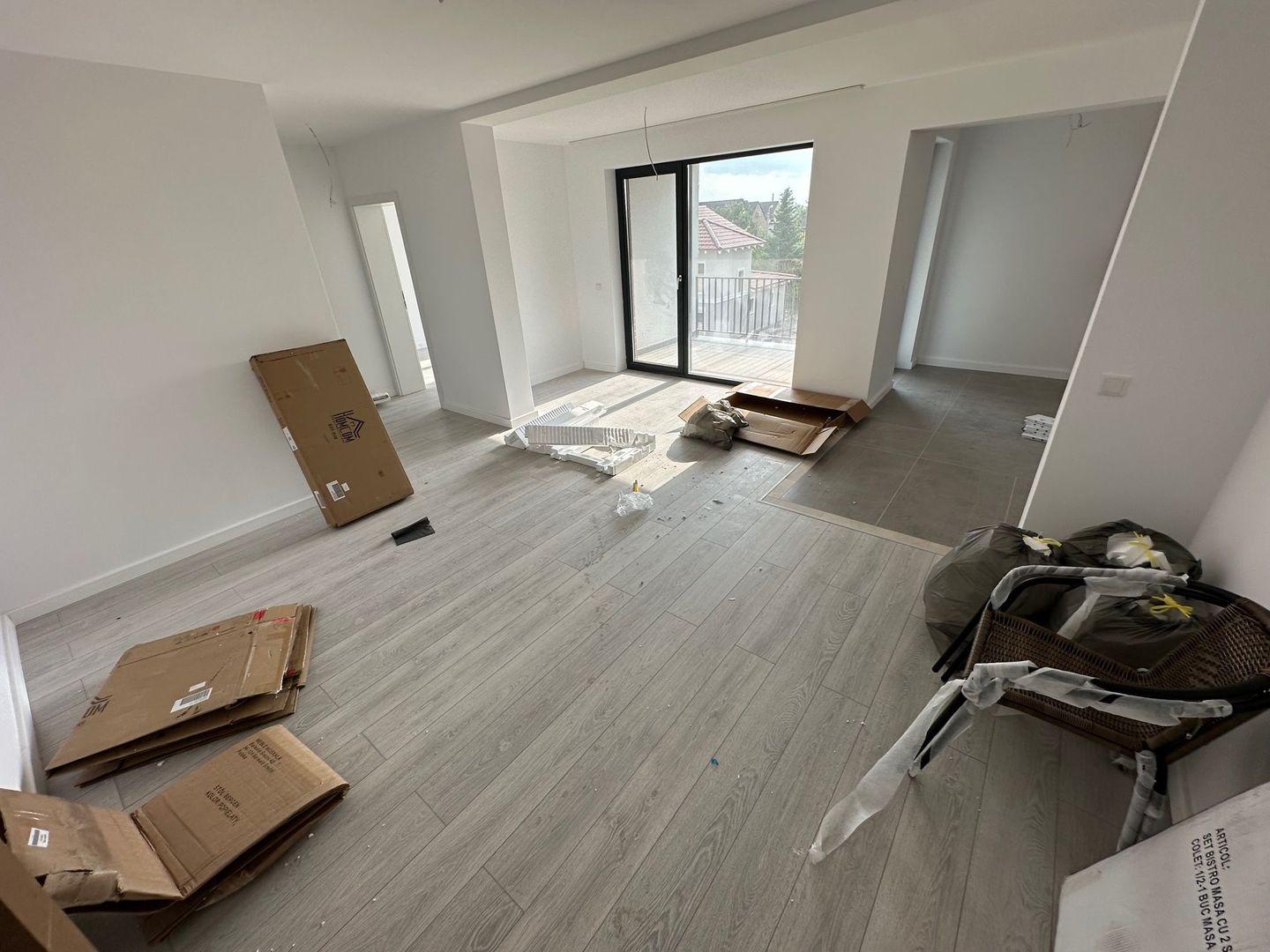 Apartament 3 camere la prima inchiriere - Poză 1