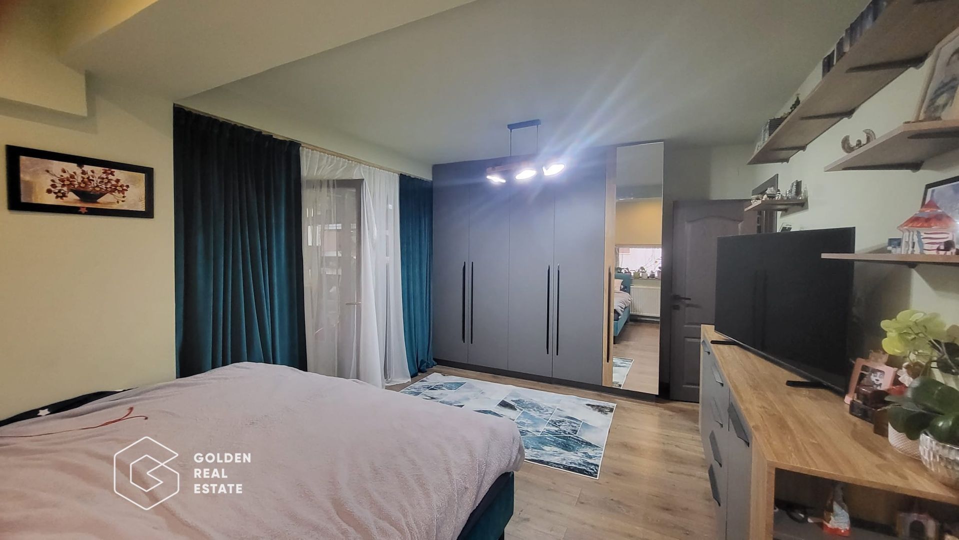 Apartament  cu spatiu de joaca si curte in Giroc - Poză 1