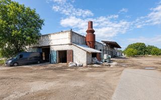 Oportunitate Rară de Investiție Industrială – 3,97 ha Teren + 14.673 m² Construcții în Zona Sîngera, Chișinău - Poză 4