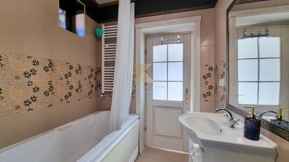 Apartament 3 camere – mobilat complet, vedere superbă,  Centrul Istori - Poză 14