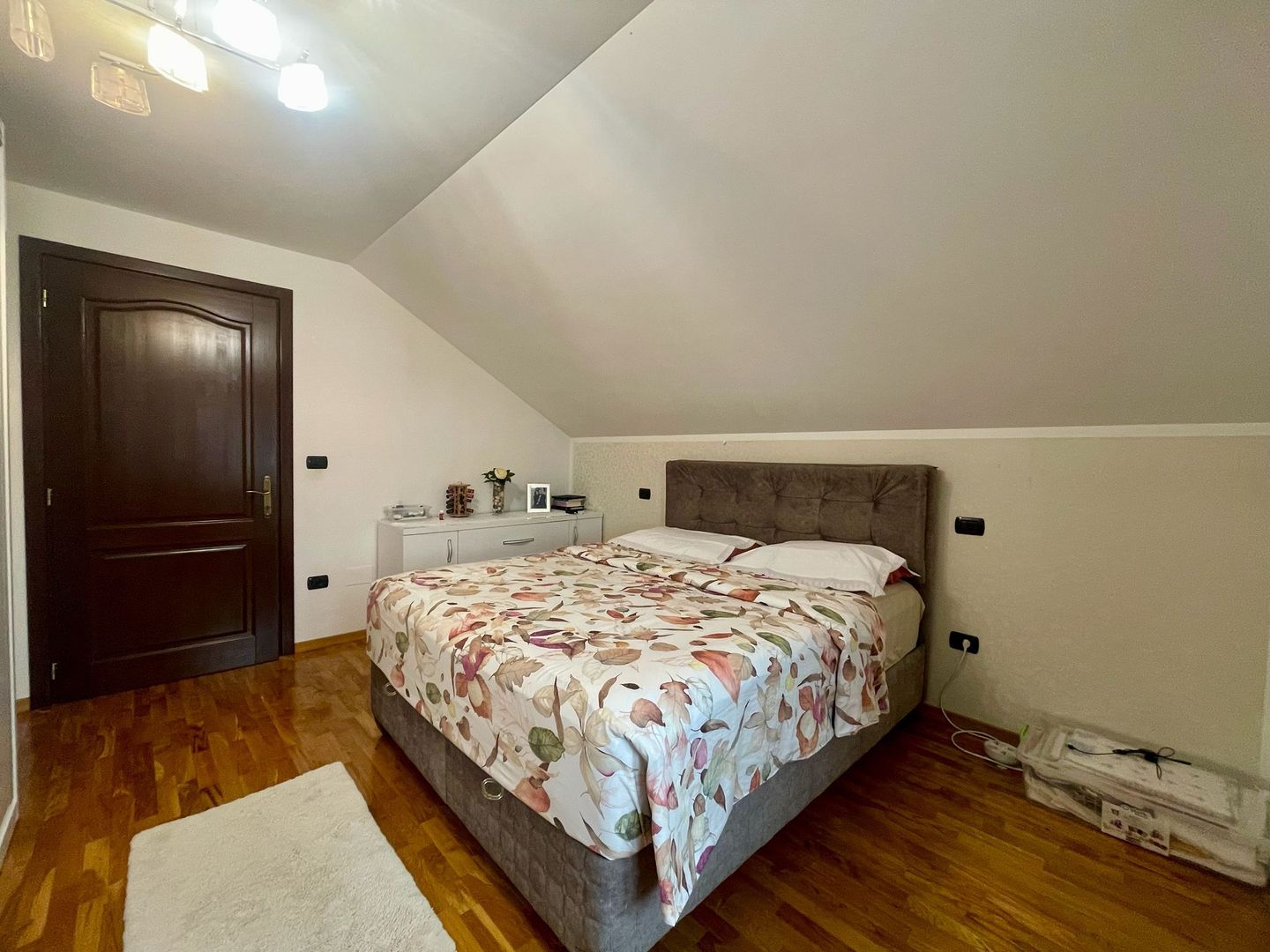CASA COMPLET UTILATA SI MOBILATA MODERN CU GRADINA | 1100 MP |MARGINEA - Poză 18
