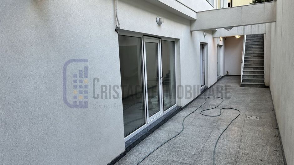 Spatiu comercial, open space, pana la 230 m², vestiar si dusuri in locatie - Poză 2