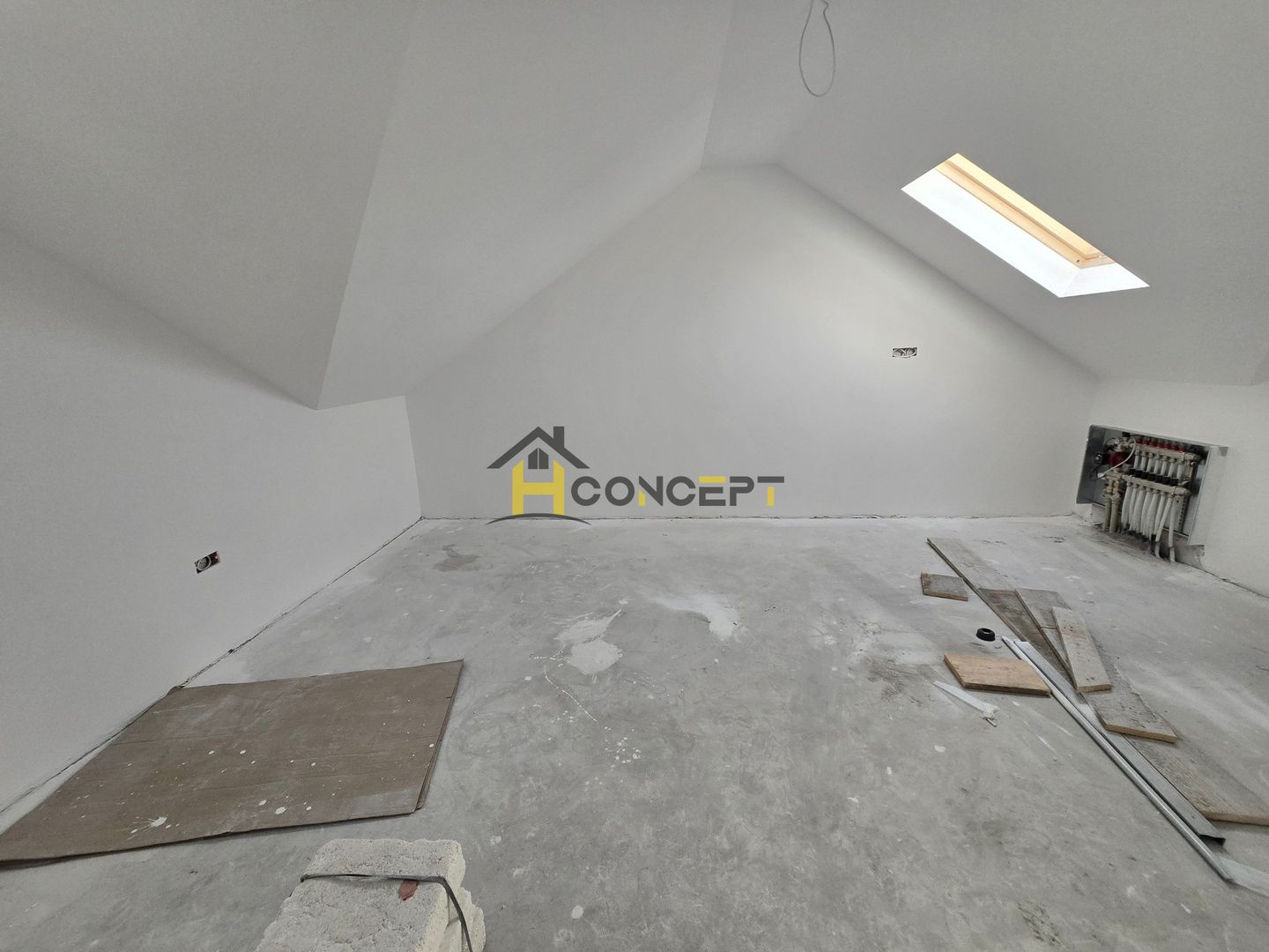 Vila finalizata, curte libera 185 mp,  loc de parcare, zona case - Poză 13