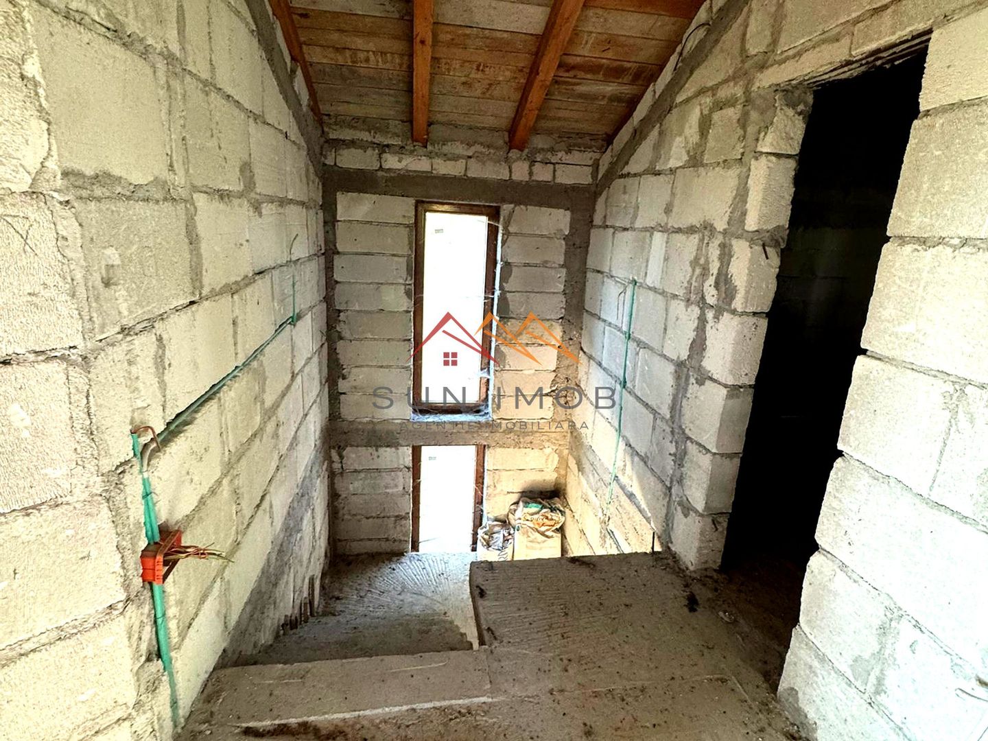 Vila S+P+E, priveliste deosebita, 6 camere, garaj, terasa, Cornu, PH - Poză 21