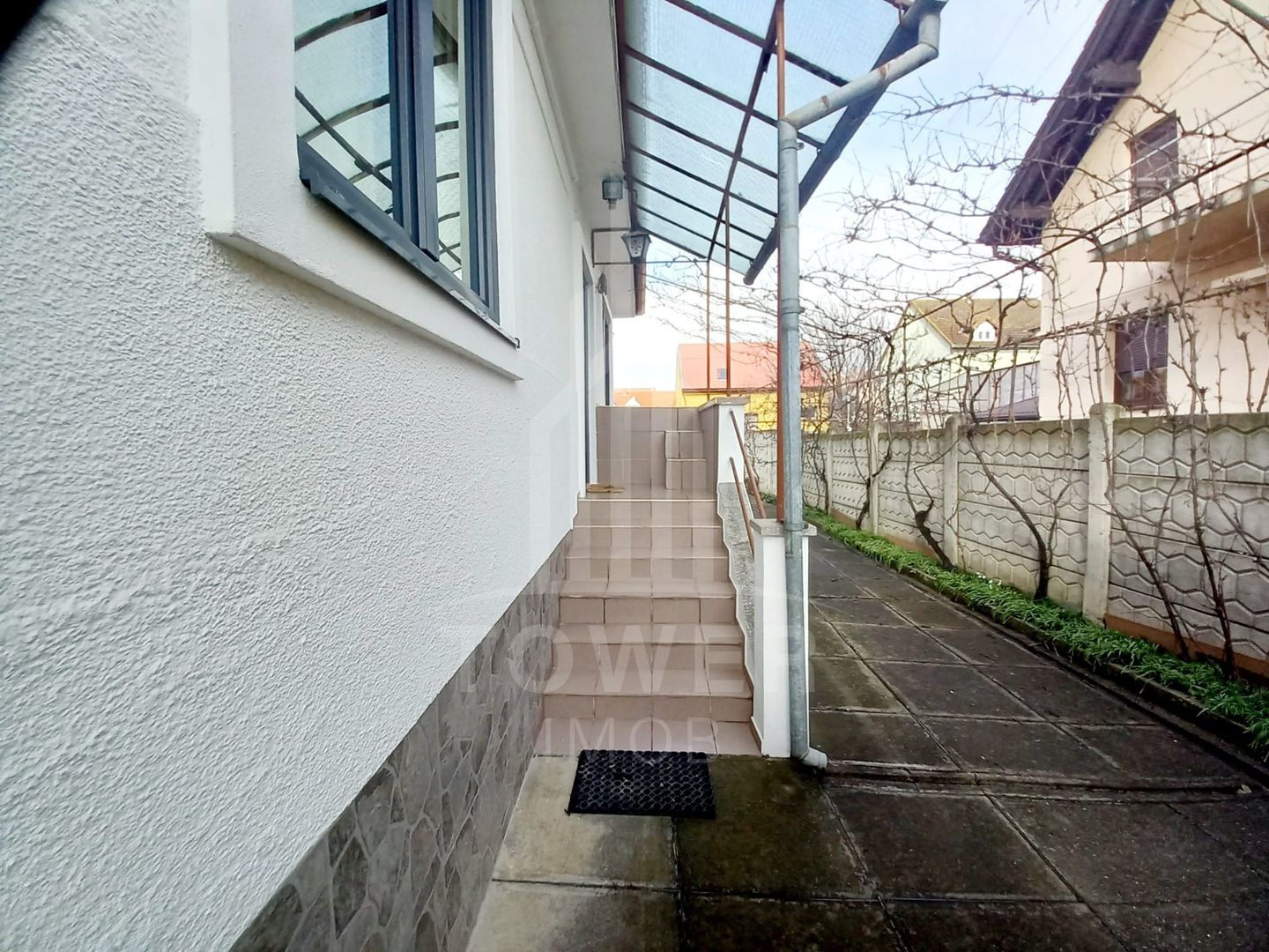 Casă individuală de închiriat -zona Tiglari - Poză 3