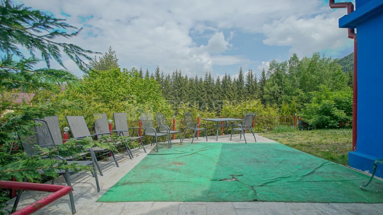 Vila in Poiana Brasov cu teren generos 1600mp, 2 corpuri, comision 0 - Poză 28