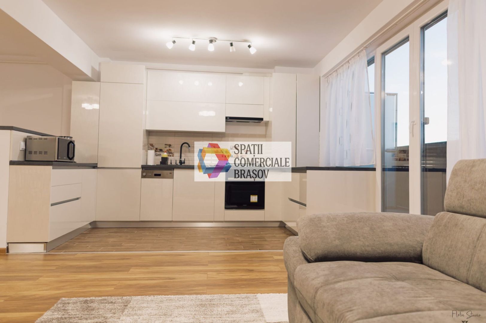 Apartament 3 camere de vânzare - Penthouse Brașov - Zona Coresi - plus-imo.ro - Poză 2