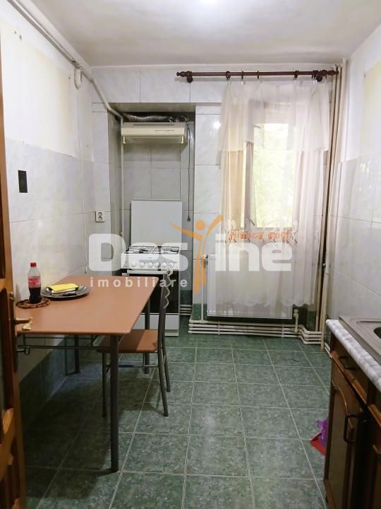Apartament de vanzare zona centrala etaj 2/8 cu lift - Poză 6