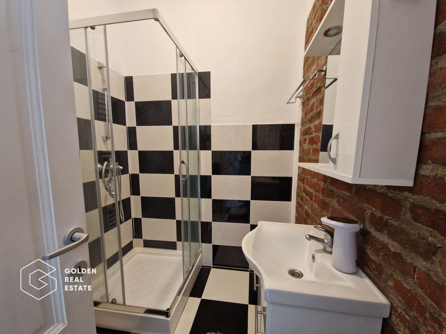 Apartament o cameră, tot confortul, zonă centrală - Poză 8