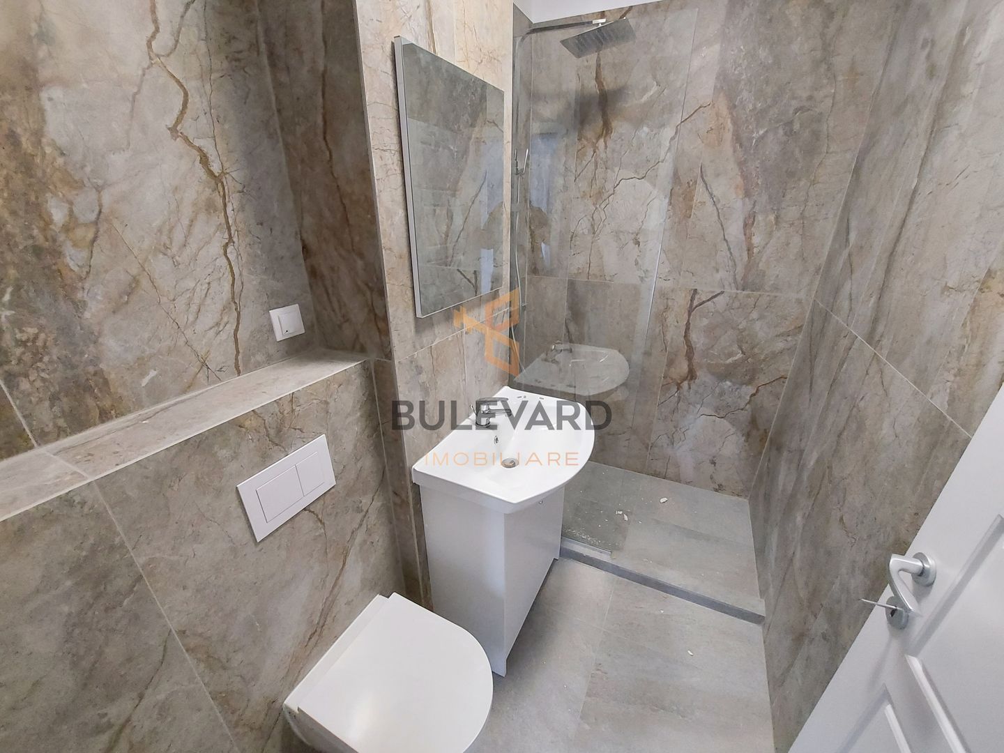 Apartament  cu 3 camere finisat modern! - Poză 8