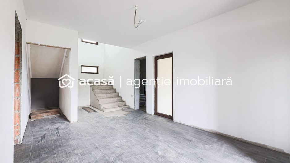 Casă nouă, impunătoare și luminoasă, construită cu griijă la detalii. - Poză 5