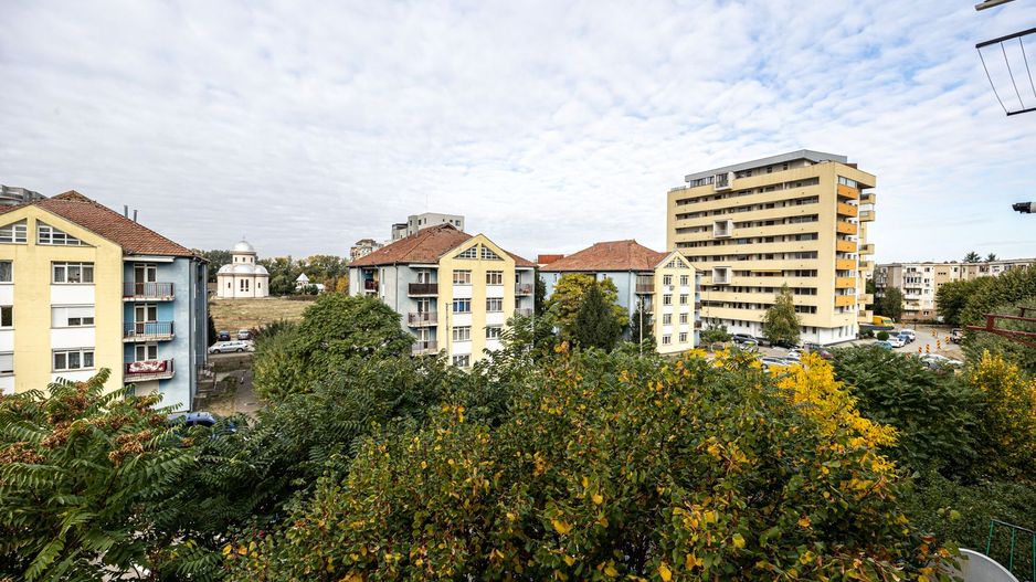 Rezervat Apartament cu 3 camere decomandat in Zona 300 - Poză 6