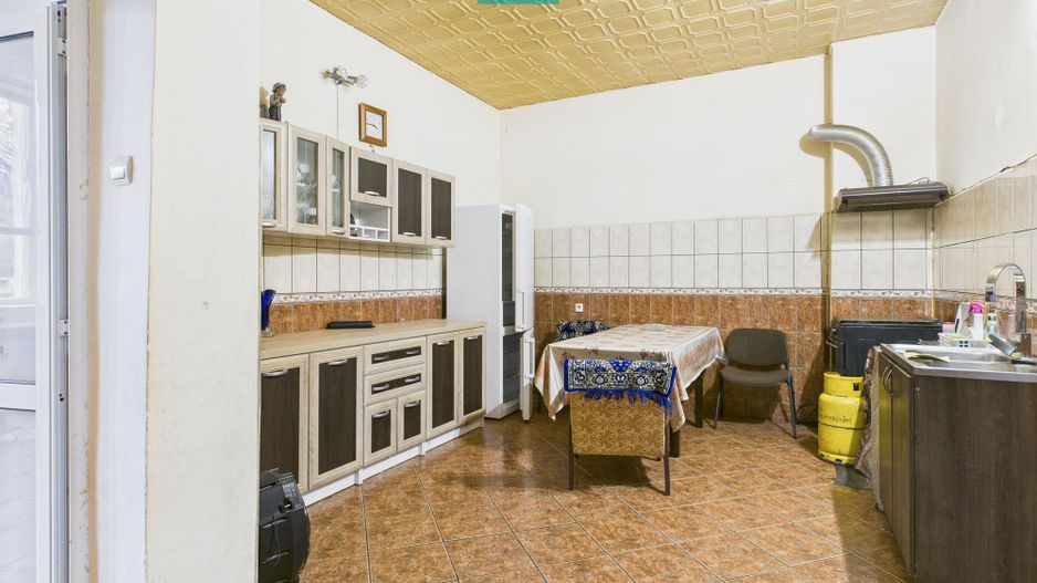 CONAC IMPRESIONANT ÎN GHIOROC - Poză 30