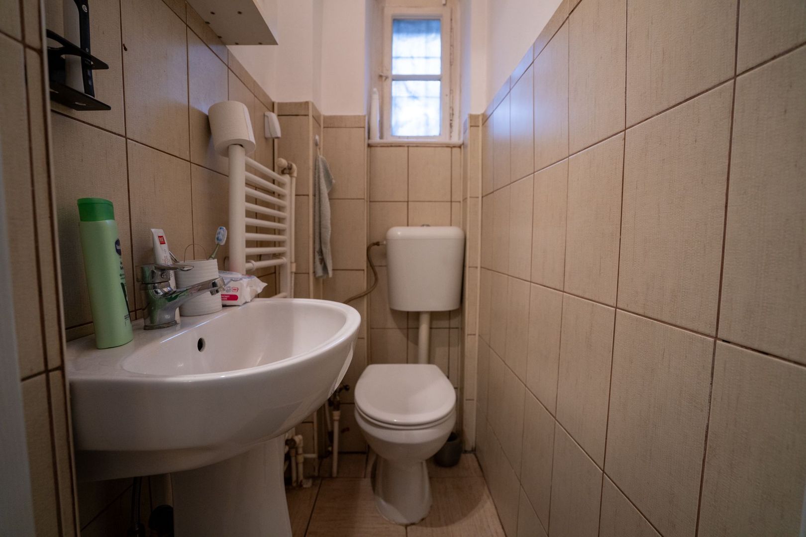 Apartament central de vânzare – la curte comună - Oradea - Poză 8