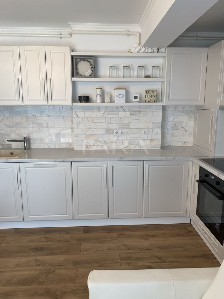 Apartament cu 3 camere și terasă generoasă – zona Vivo. - Poză 3