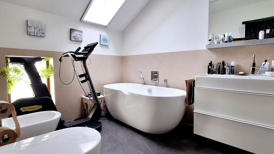 Casa eficienta energetic cu piscina in Giroc - Poză 32