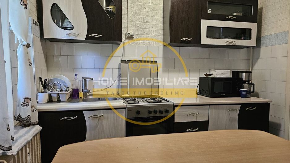 Apartament cu 3 camere/ Etajul 1/ zona Podu Ros / 67mp - Poză 4