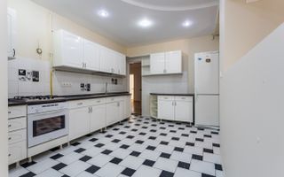 Vânzare, casă, 3 nivele + 8 ari, str. Alexandru Marinescu, Buiucani - Poză 4