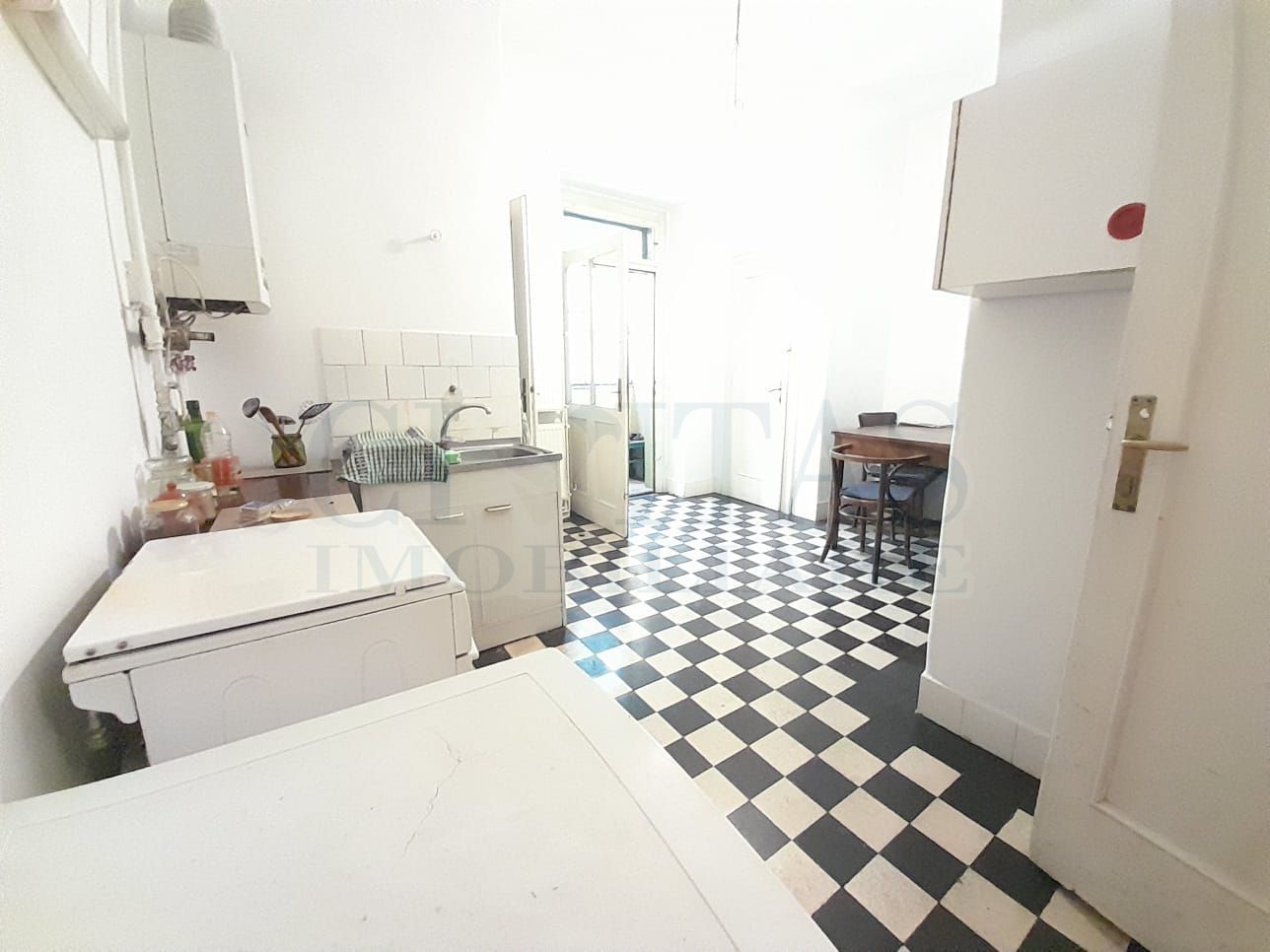 Apartament 2 camere in bloc tip vila,  strada Horea! - Poză 10