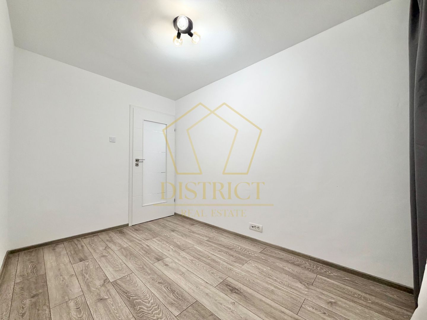 Apartament cu 3 camere decomandat la parter inalt, zona Girocului langa Lidl. - Poză 10