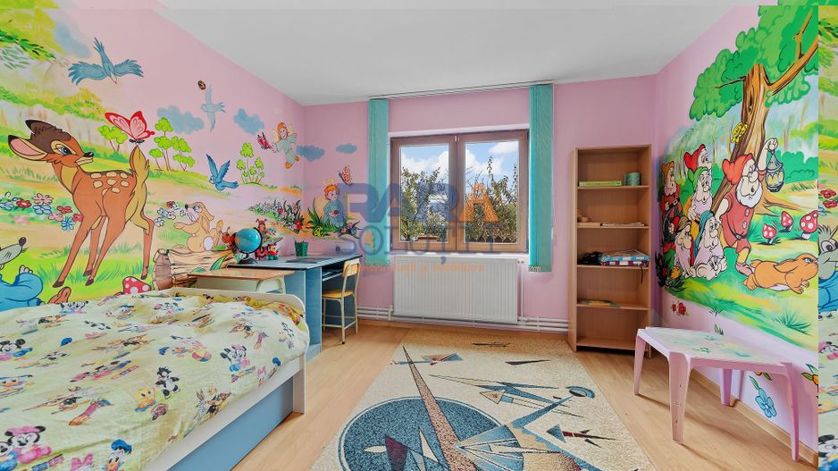 Vilă cu 6 dormitoare, 2 garaje, anexe multiple - 2076 mp teren - Poză 5