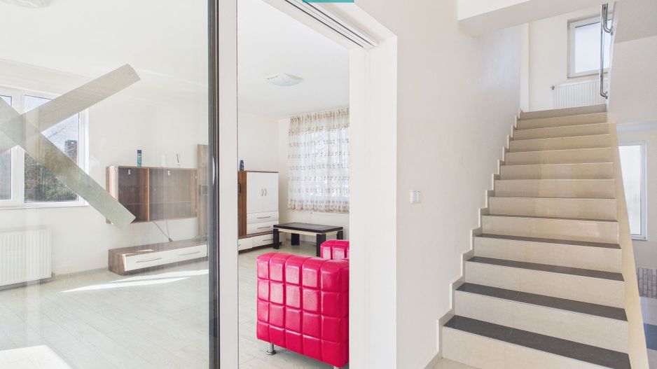 Casă individuală de închiriat – Moșnița Nouă - Poză 4