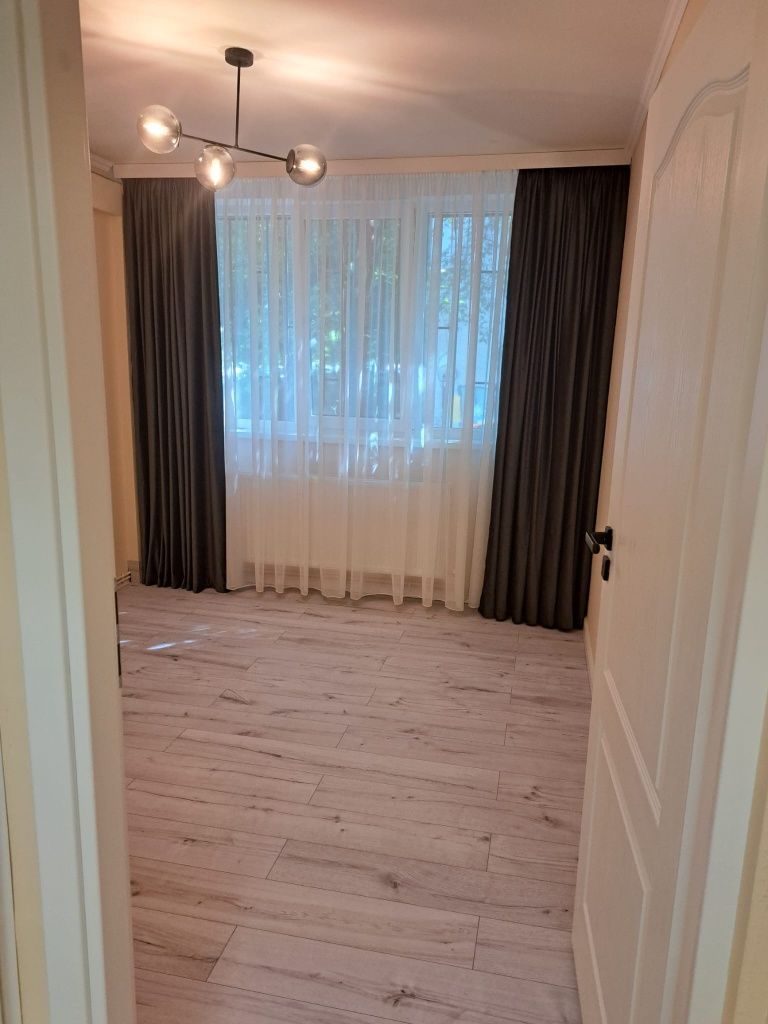 Apartament de vanzare 4 camere, colț Apusului - Poză 7