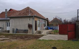 Casă în Roșiori - Poză 1