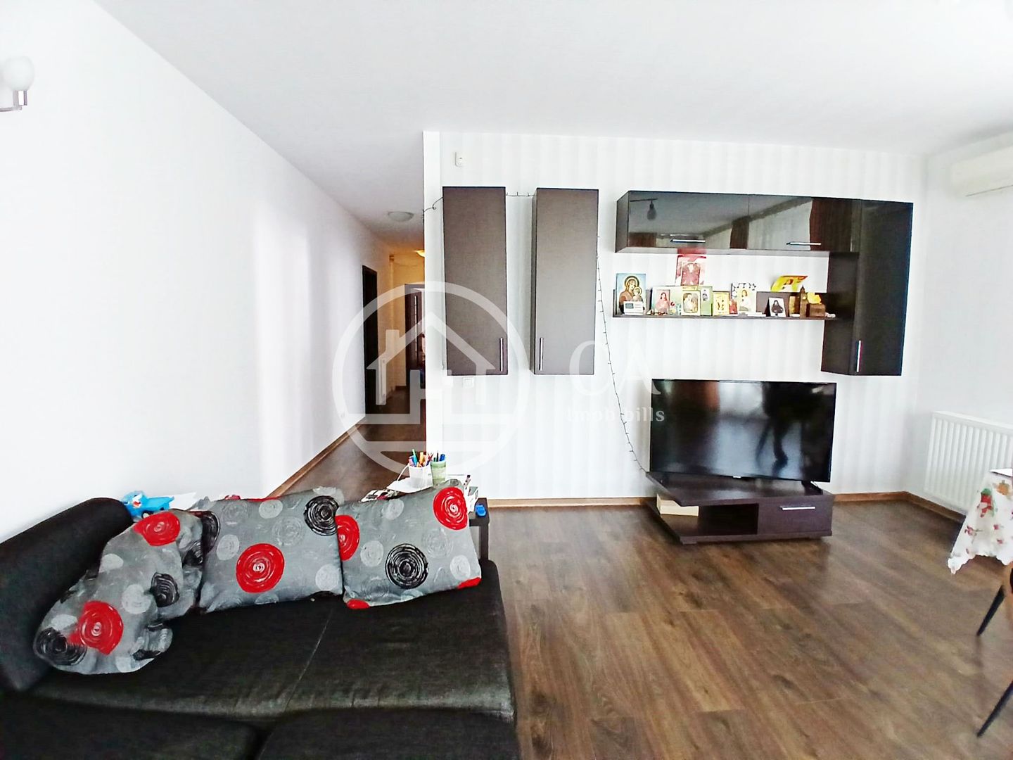 Apartament de vânzare cu 3 camere în ARED, Oradea - Poză 2