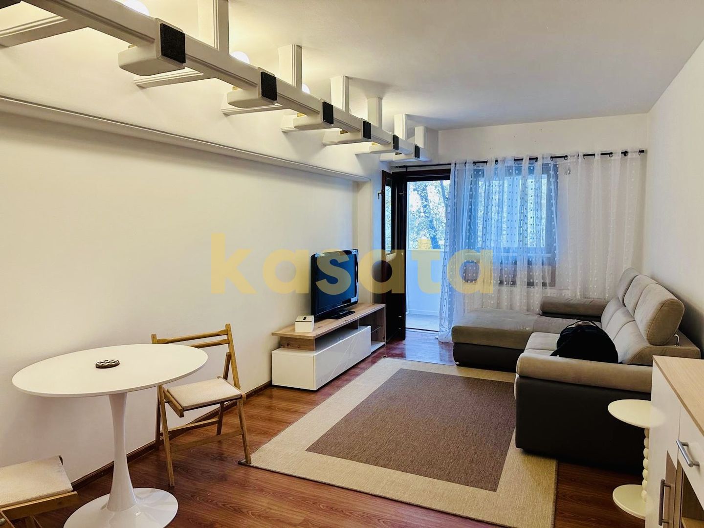 APARTAMENT 2 CAMERE DE INCHIRIAT |LUJERULUI |PET FRIENDLY |DECOMANDAT - Poză 1