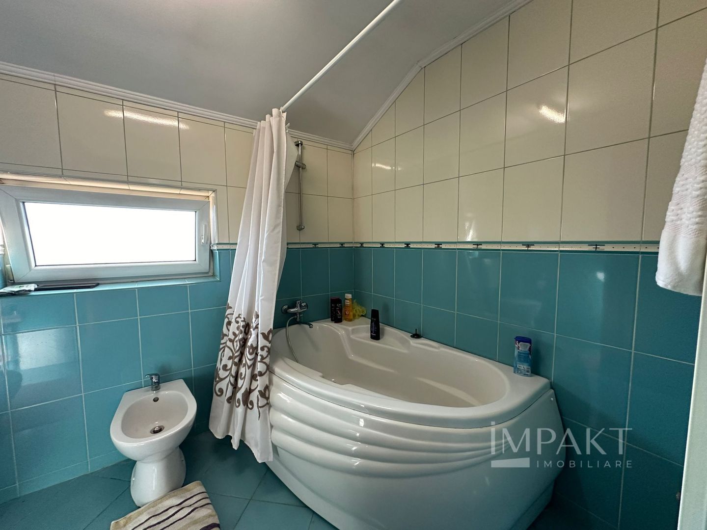 Casa 4 camere - Zona Garii - Poză 12