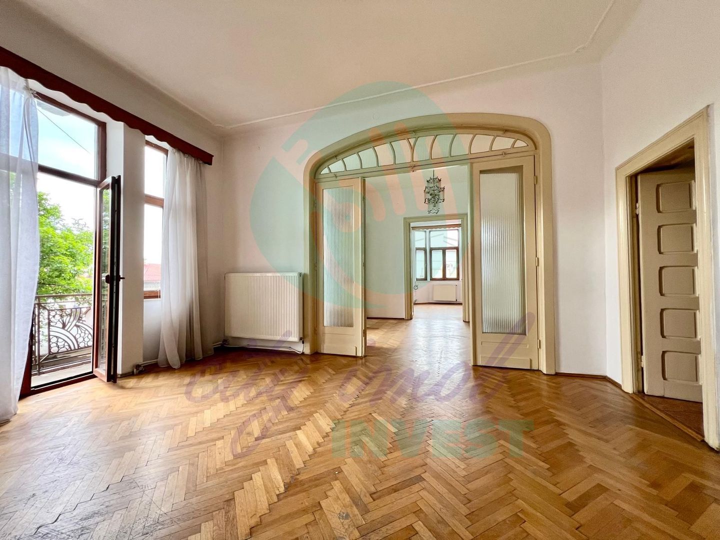 4 camere in Vila interbelica 106mp-Centrala proprie- Calea Calarasilor - Poză 2